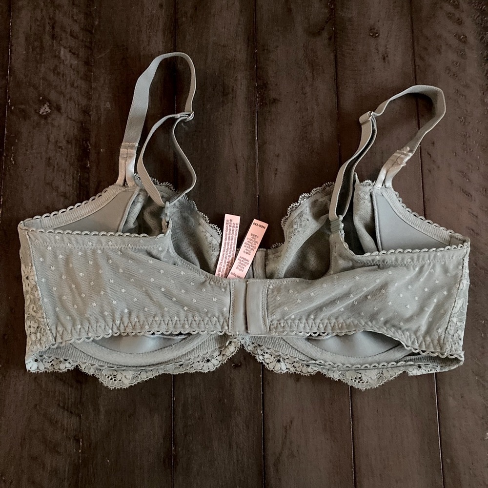 Victorias Secret 36DD sage push-up bra - Picture 3 of 4